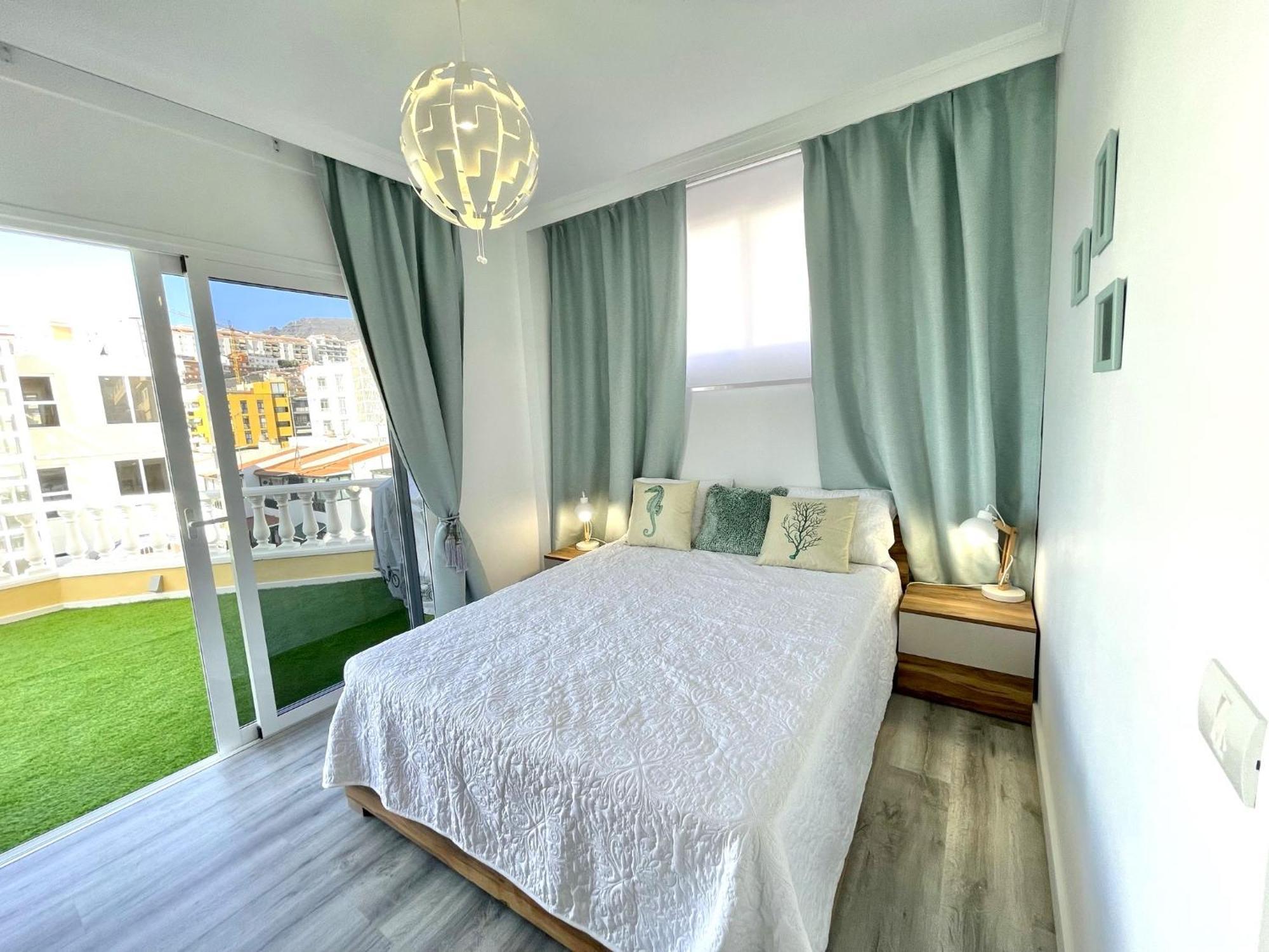 Paulmarie Apartment Gigantes Ocean Lounge 푸에르토 데 산티아고 외부 사진